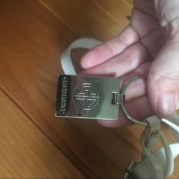 Coming Soon: NWOT White Leather Shoulder Bag - Picture 6 of 8